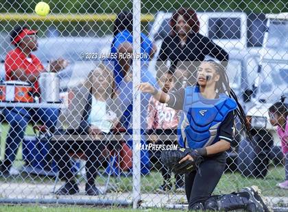 Thumbnail 1 in Raines @ Ribault photogallery.