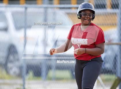 Thumbnail 2 in Raines @ Ribault photogallery.