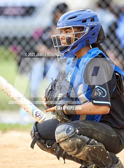 Thumbnail 1 in Raines @ Ribault photogallery.