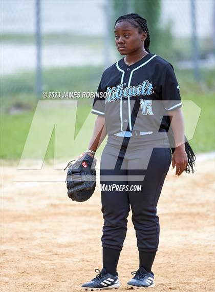 Thumbnail 3 in Raines @ Ribault photogallery.