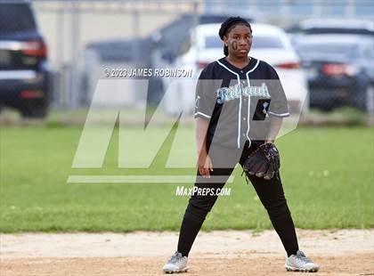 Thumbnail 3 in Raines @ Ribault photogallery.
