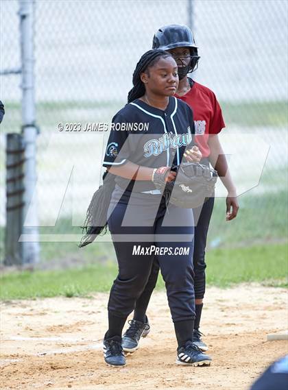 Thumbnail 3 in Raines @ Ribault photogallery.