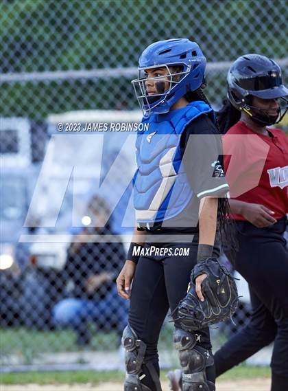 Thumbnail 3 in Raines @ Ribault photogallery.