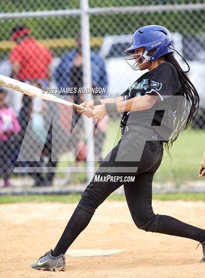Thumbnail 3 in Raines @ Ribault photogallery.