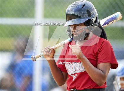 Thumbnail 3 in Raines @ Ribault photogallery.