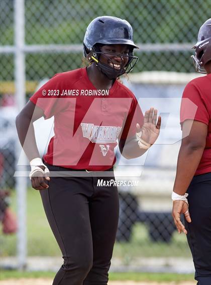 Thumbnail 2 in Raines @ Ribault photogallery.