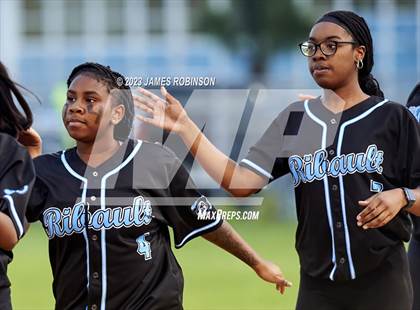 Thumbnail 2 in Raines @ Ribault photogallery.