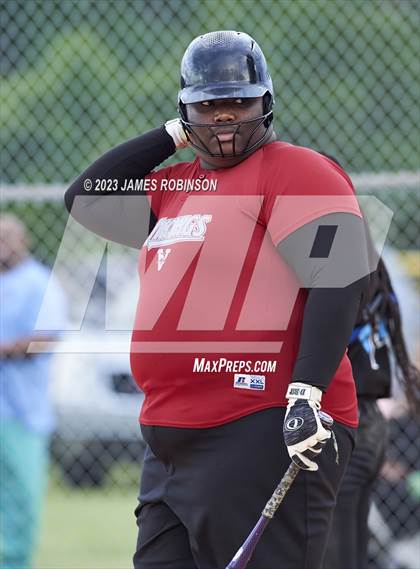 Thumbnail 3 in Raines @ Ribault photogallery.