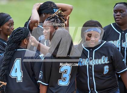 Thumbnail 3 in Raines @ Ribault photogallery.