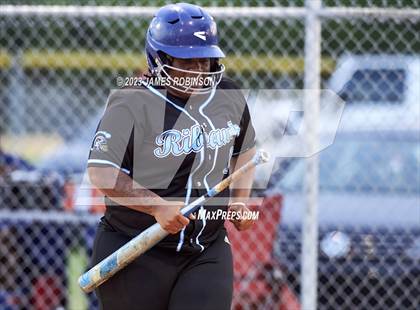 Thumbnail 1 in Raines @ Ribault photogallery.