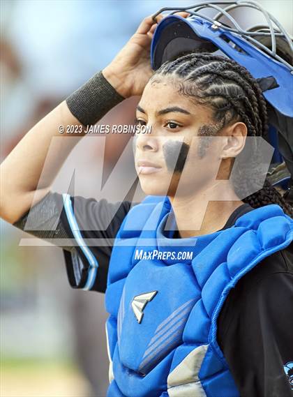 Thumbnail 1 in Raines @ Ribault photogallery.