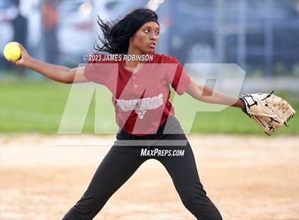 Thumbnail 3 in Raines @ Ribault photogallery.
