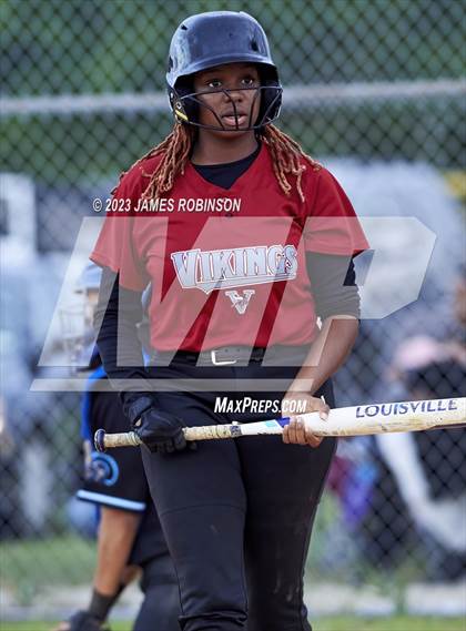Thumbnail 2 in Raines @ Ribault photogallery.