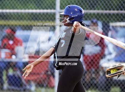 Thumbnail 3 in Raines @ Ribault photogallery.
