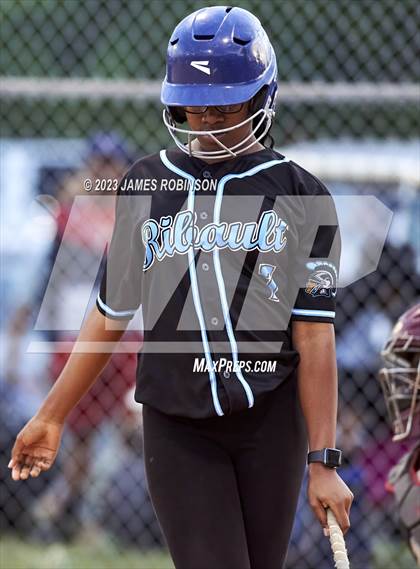 Thumbnail 1 in Raines @ Ribault photogallery.