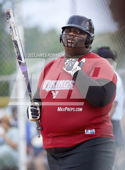 Thumbnail 2 in Raines @ Ribault photogallery.