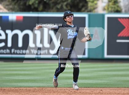 Thumbnail 2 in Irvine vs. Beckman (Halo Classic) photogallery.