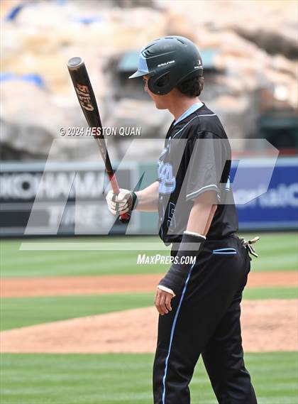 Thumbnail 1 in Irvine vs. Beckman (Halo Classic) photogallery.