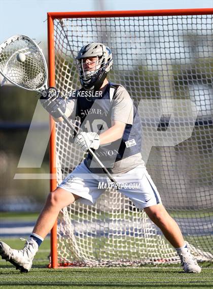 Thumbnail 2 in Oak Park vs. Sierra Canyon photogallery.