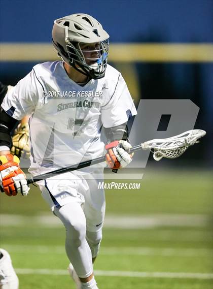 Thumbnail 3 in Oak Park vs. Sierra Canyon photogallery.