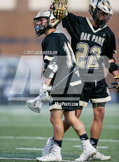 Thumbnail 1 in Oak Park vs. Sierra Canyon photogallery.