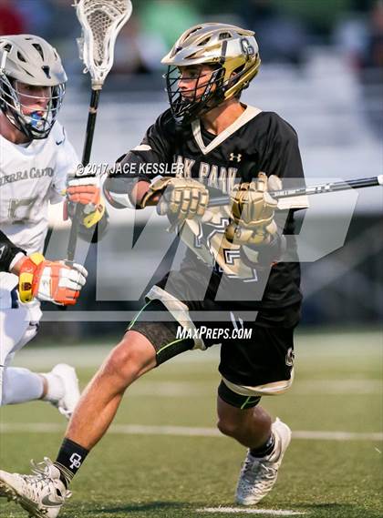 Thumbnail 3 in Oak Park vs. Sierra Canyon photogallery.