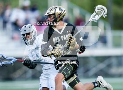 Thumbnail 2 in Oak Park vs. Sierra Canyon photogallery.