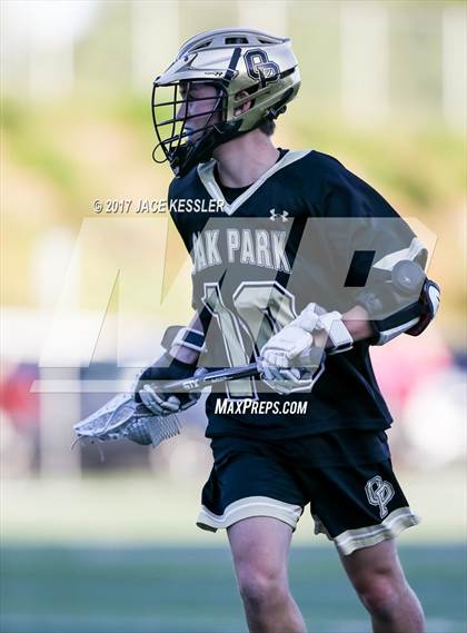 Thumbnail 3 in Oak Park vs. Sierra Canyon photogallery.