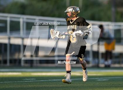 Thumbnail 3 in Oak Park vs. Sierra Canyon photogallery.