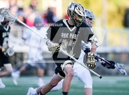 Thumbnail 2 in Oak Park vs. Sierra Canyon photogallery.