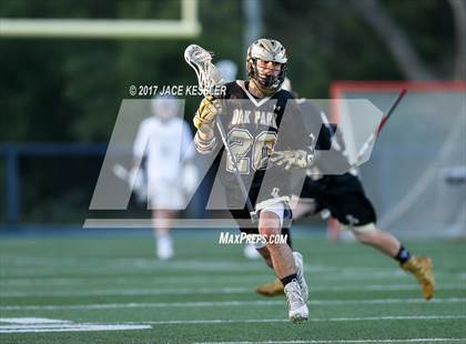 Thumbnail 2 in Oak Park vs. Sierra Canyon photogallery.