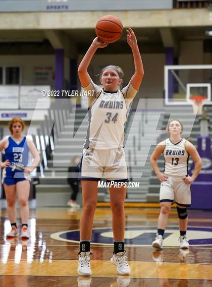 Thumbnail 2 in Indianapolis Bishop Chatard vs. Tri-West Hendricks (IHSAA 3A Regional Semifinal) photogallery.