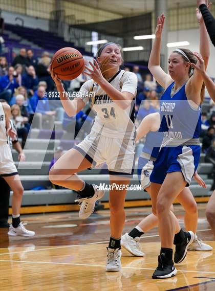 Thumbnail 2 in Indianapolis Bishop Chatard vs. Tri-West Hendricks (IHSAA 3A Regional Semifinal) photogallery.