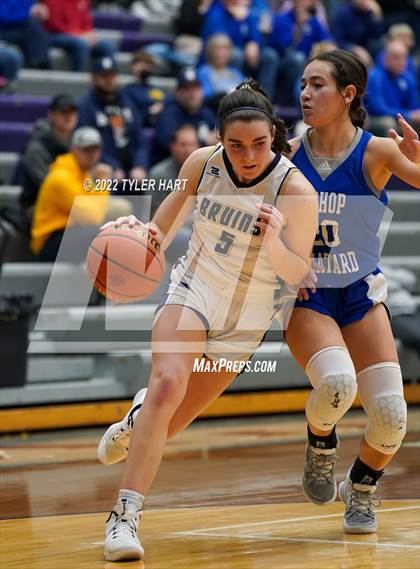 Thumbnail 3 in Indianapolis Bishop Chatard vs. Tri-West Hendricks (IHSAA 3A Regional Semifinal) photogallery.
