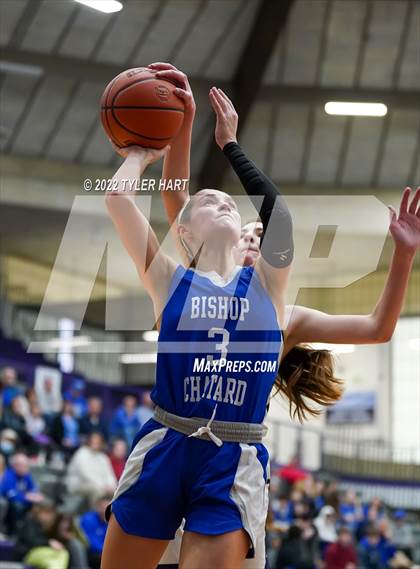 Thumbnail 3 in Indianapolis Bishop Chatard vs. Tri-West Hendricks (IHSAA 3A Regional Semifinal) photogallery.