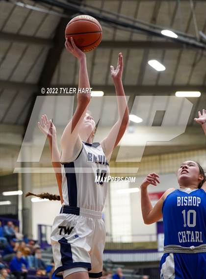 Thumbnail 3 in Indianapolis Bishop Chatard vs. Tri-West Hendricks (IHSAA 3A Regional Semifinal) photogallery.