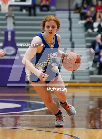 Thumbnail 3 in Indianapolis Bishop Chatard vs. Tri-West Hendricks (IHSAA 3A Regional Semifinal) photogallery.