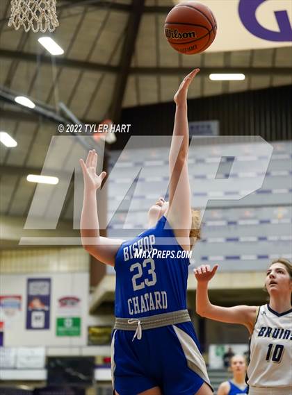 Thumbnail 2 in Indianapolis Bishop Chatard vs. Tri-West Hendricks (IHSAA 3A Regional Semifinal) photogallery.