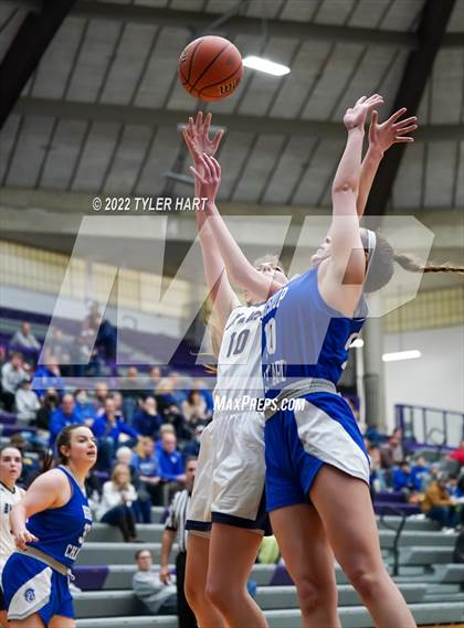 Thumbnail 3 in Indianapolis Bishop Chatard vs. Tri-West Hendricks (IHSAA 3A Regional Semifinal) photogallery.