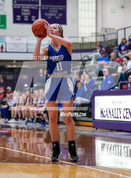 Thumbnail 2 in Indianapolis Bishop Chatard vs. Tri-West Hendricks (IHSAA 3A Regional Semifinal) photogallery.