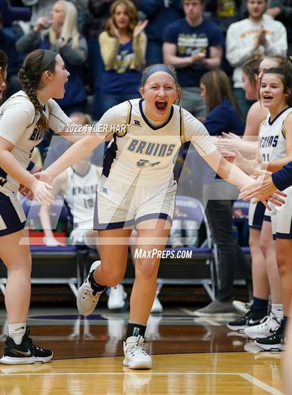 Thumbnail 3 in Indianapolis Bishop Chatard vs. Tri-West Hendricks (IHSAA 3A Regional Semifinal) photogallery.