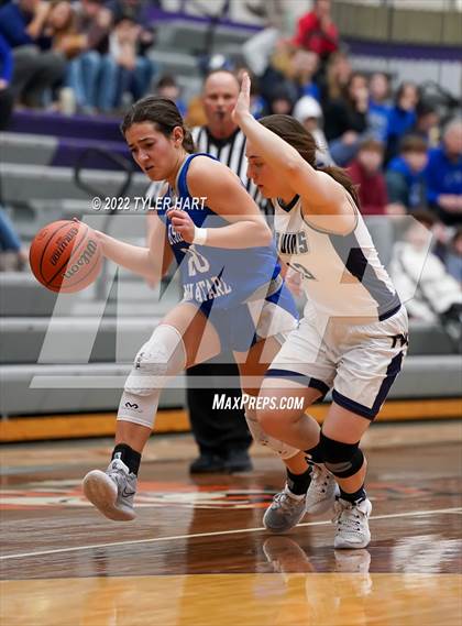 Thumbnail 2 in Indianapolis Bishop Chatard vs. Tri-West Hendricks (IHSAA 3A Regional Semifinal) photogallery.