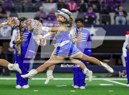 Thumbnail 2 in Chapel Hill vs. Anna (UIL 4A D1 Football Final) photogallery.