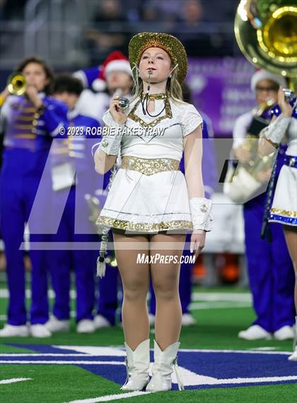 Thumbnail 3 in Chapel Hill vs. Anna (UIL 4A D1 Football Final) photogallery.
