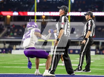 Thumbnail 3 in Chapel Hill vs. Anna (UIL 4A D1 Football Final) photogallery.
