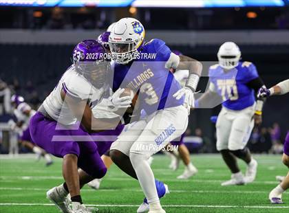Thumbnail 2 in Chapel Hill vs. Anna (UIL 4A D1 Football Final) photogallery.