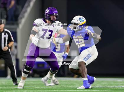 Thumbnail 1 in Chapel Hill vs. Anna (UIL 4A D1 Football Final) photogallery.