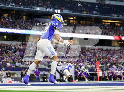 Thumbnail 3 in Chapel Hill vs. Anna (UIL 4A D1 Football Final) photogallery.
