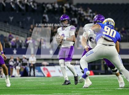 Thumbnail 2 in Chapel Hill vs. Anna (UIL 4A D1 Football Final) photogallery.