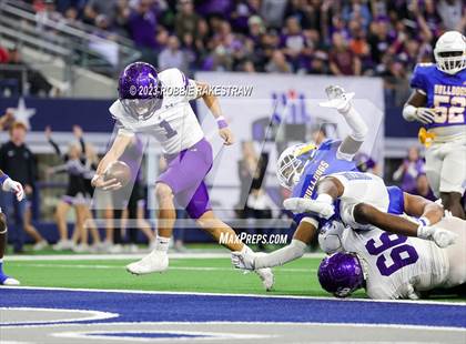 Thumbnail 2 in Chapel Hill vs. Anna (UIL 4A D1 Football Final) photogallery.